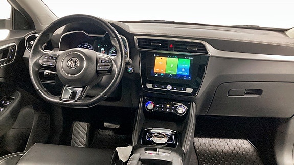 MG ZS 4 of 9