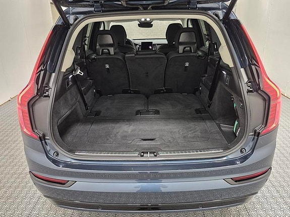 Volvo XC90 16 of 16
