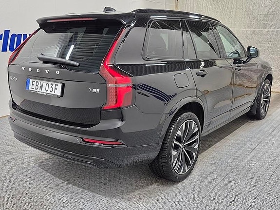 Volvo XC90 4 of 16