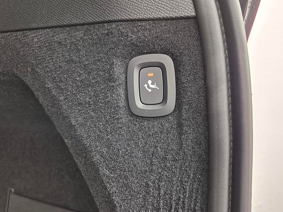 Volvo XC90 9 of 16