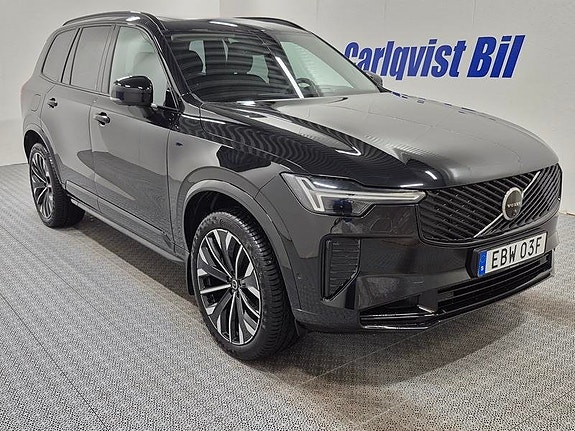 Volvo XC90 3 of 16