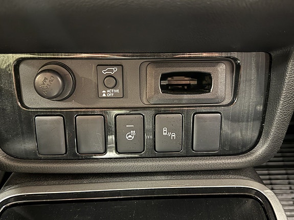 Mitsubishi Outlander 13 of 16