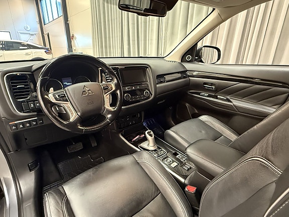Mitsubishi Outlander 9 of 16