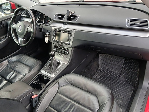 Volkswagen Passat 15 of 20