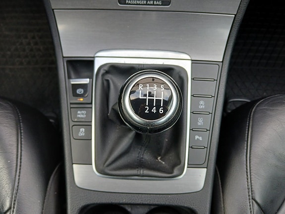 Volkswagen Passat 19 of 20