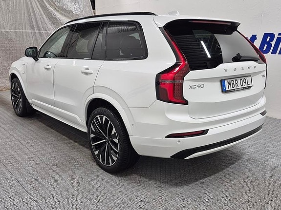 Volvo XC90 5 of 16