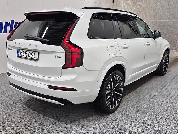 Volvo XC90 4 of 16