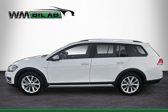 Volkswagen Golf Alltrack 2 of 4