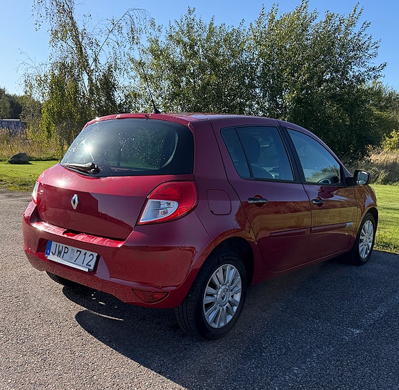 Renault Clio 3 of 7