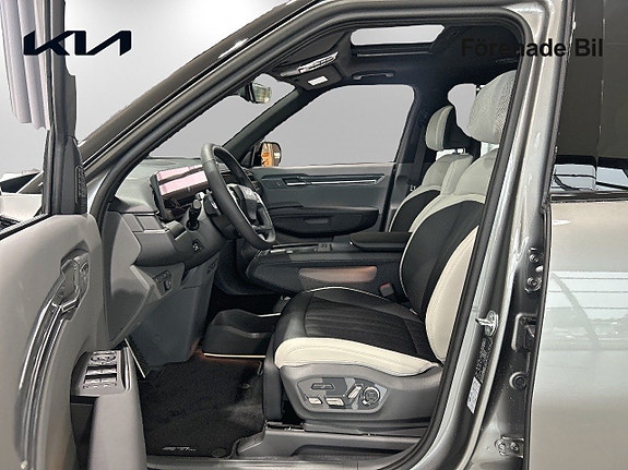 Kia EV9 8 of 16