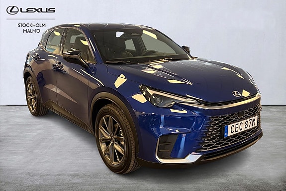 Lexus LBX 18 of 23