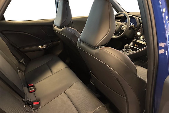 Lexus LBX 7 of 23