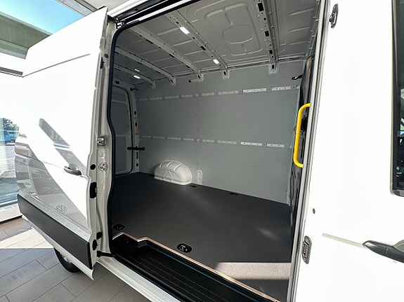 Volkswagen Crafter 35 5 of 5