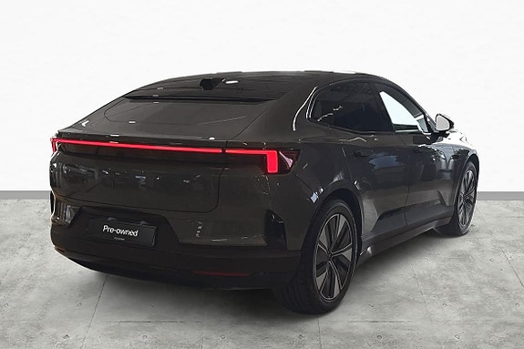 Polestar 4 9 of 30