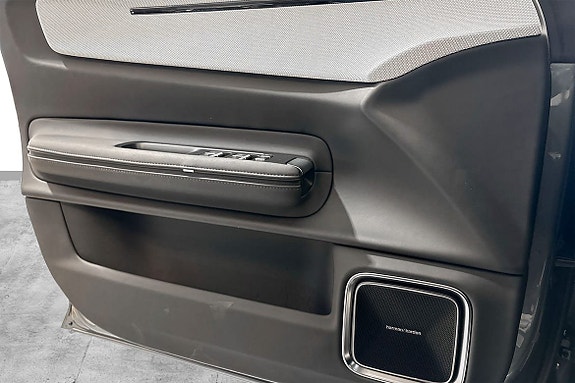 Polestar 4 21 of 30