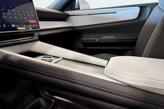 Polestar 4 22 of 30