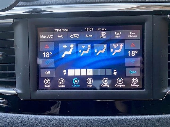 Chrysler Pacifica 24 of 30