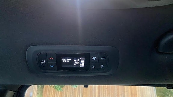 Chrysler Pacifica 16 of 30