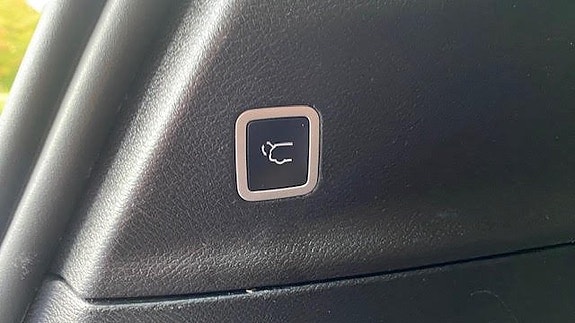 Chrysler Pacifica 13 of 30