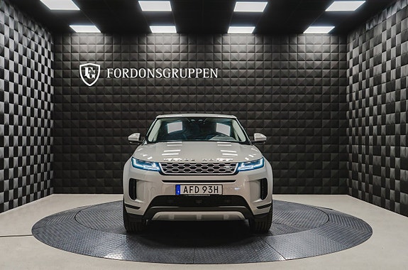 Land Rover Range Rover Evoque 13 of 26
