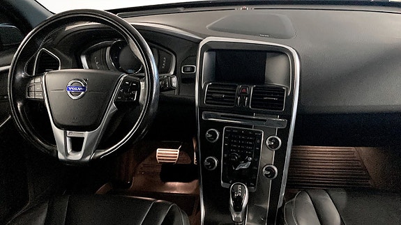 Volvo XC60 4 of 12