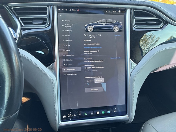 Tesla Model S 13 of 24