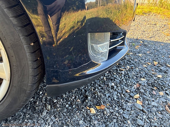 Tesla Model S 22 of 24