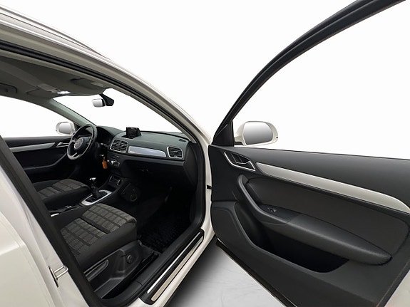 Audi Q3 21 of 29
