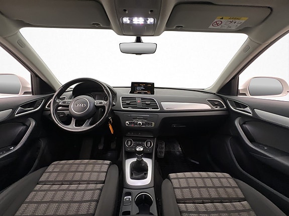 Audi Q3 12 of 29