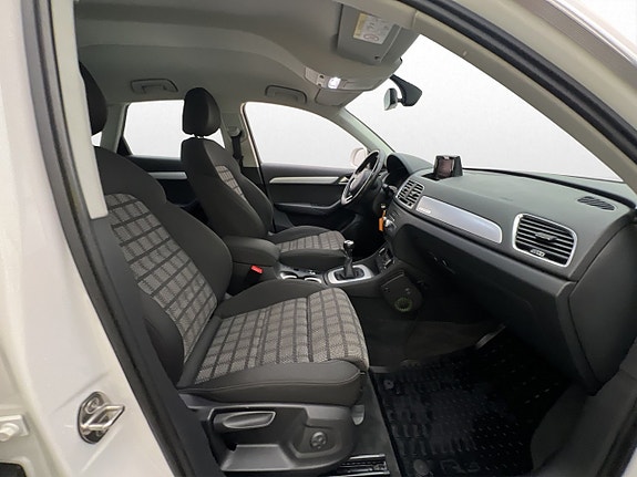 Audi Q3 22 of 29