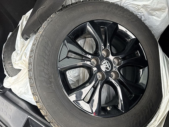 Toyota C-HR 16 of 26