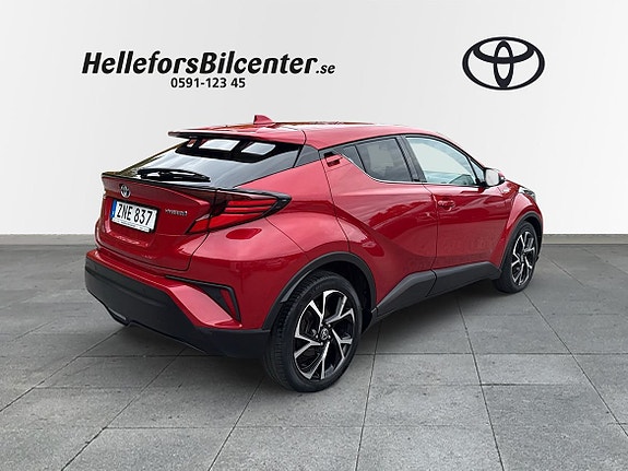 Toyota C-HR 18 of 26