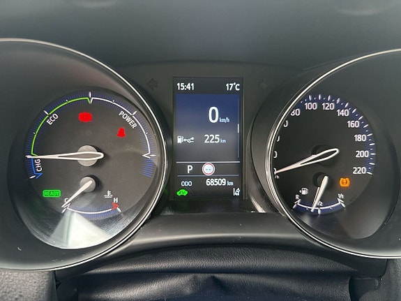Toyota C-HR 14 of 26
