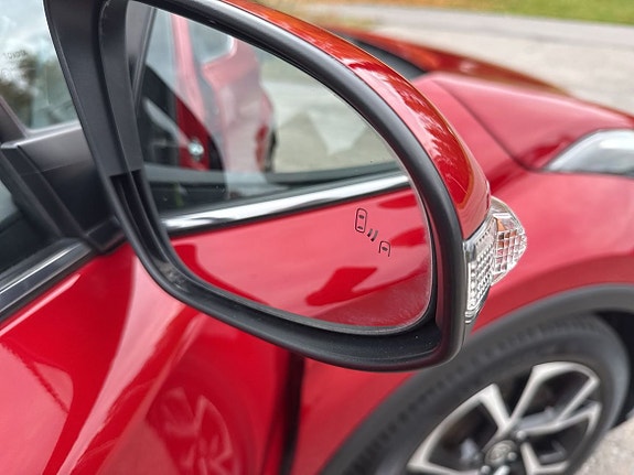 Toyota C-HR 20 of 26