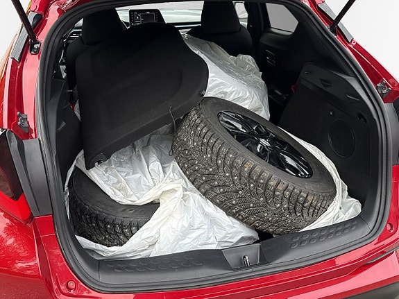 Toyota C-HR 10 of 26