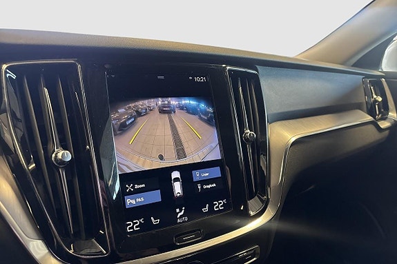 Volvo V60 Cross Country 11 of 14