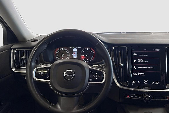 Volvo V60 Cross Country 10 of 14