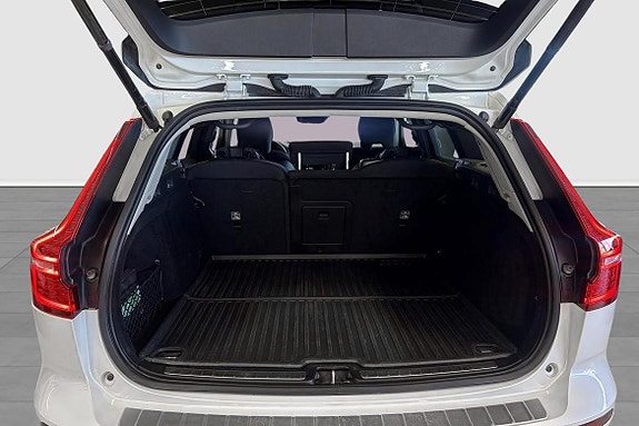 Volvo V60 Cross Country 14 of 14
