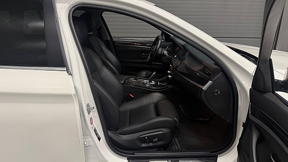 BMW 520d 16 of 30