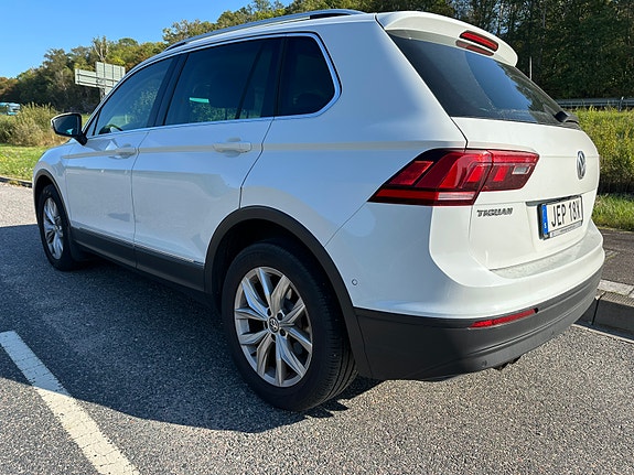 Volkswagen Tiguan 3 of 7