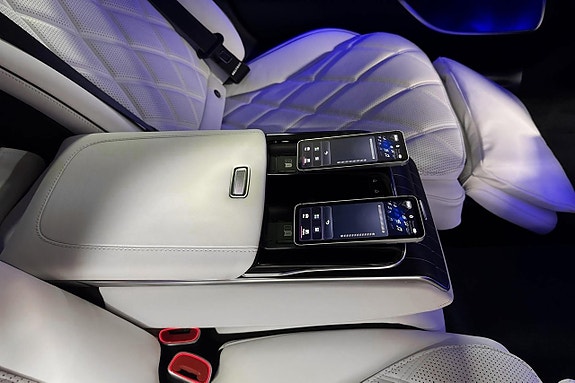 Mercedes-Benz S580 28 of 30
