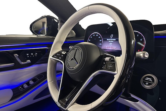 Mercedes-Benz S580 26 of 30