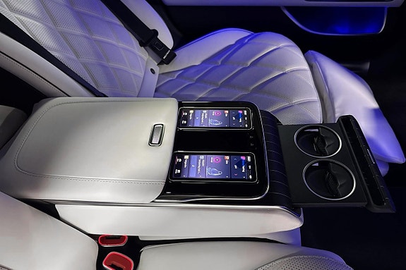 Mercedes-Benz S580 29 of 30