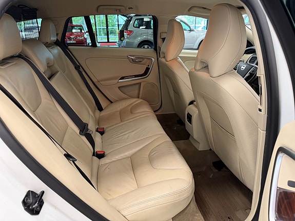 Volvo V60 10 of 11