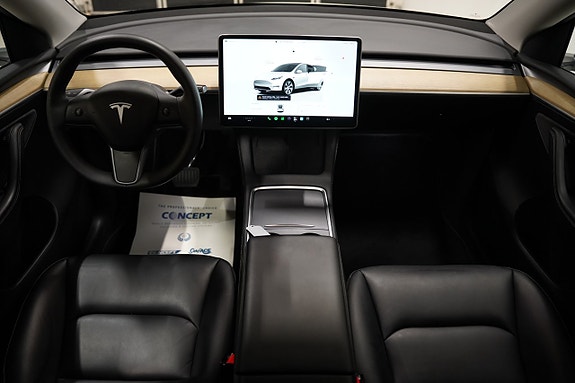 Tesla Model Y 12 of 23