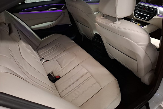 BMW 520i 13 of 27