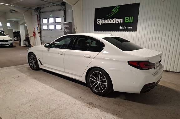 BMW 520i 3 of 27