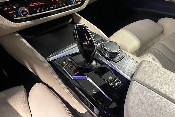 BMW 520i 14 of 27