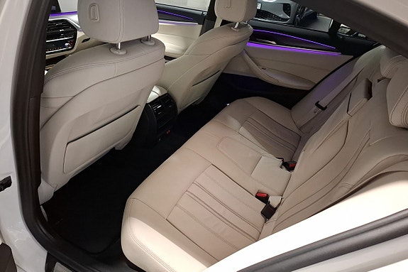 BMW 520i 12 of 27