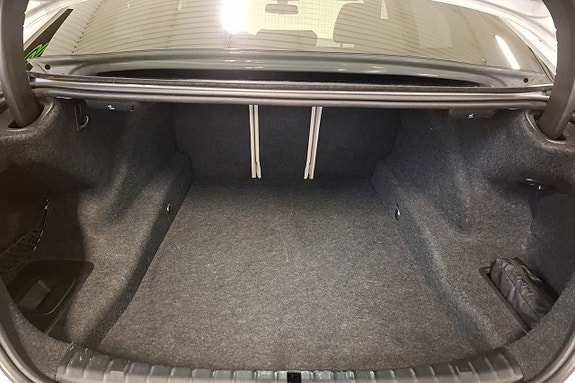 BMW 520i 27 of 27